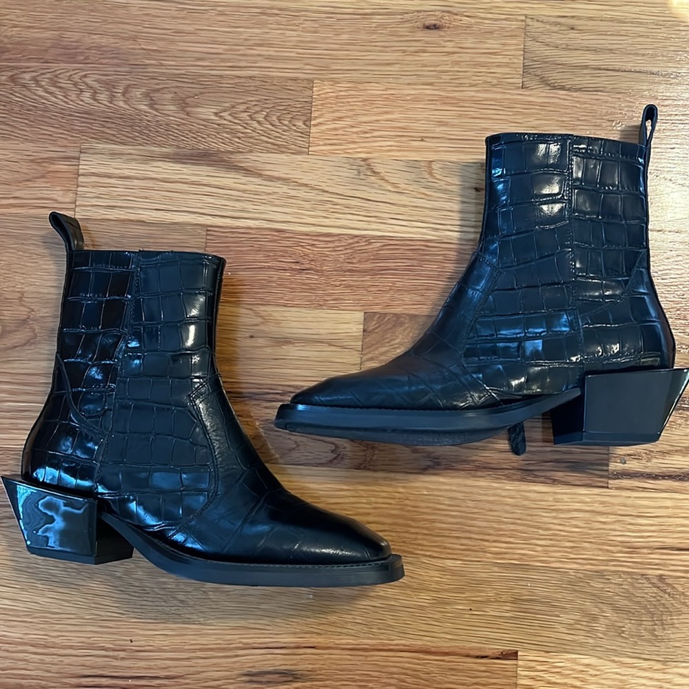 Alias Mae Boot - image 4